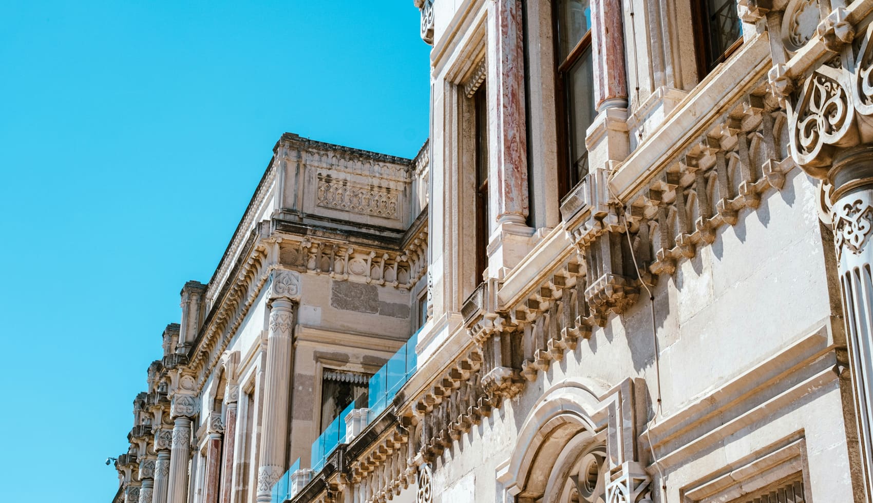Diversification internationale du patrimoine avec l'assurance-vie luxembourgeoise : multidevises, private equity et gestionnaires internationaux